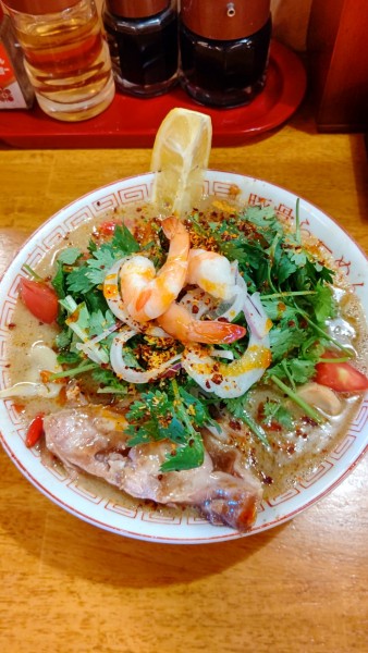 「アジアンラーメン　950円」@豚骨らーめん れんの写真