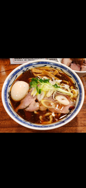 「アベの熟成醤油そば（味玉トッピング）」@アメノオトの写真