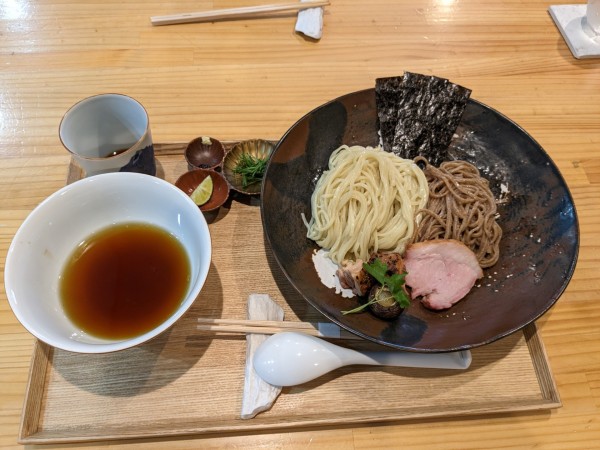 「つけ麺2000円 出汁割り(にぼし)200円」@飯田商店 湯河原本店の写真
