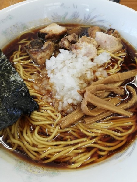 「角切りチャーシュー麺」@醤油らーめん専門店 太尊の写真