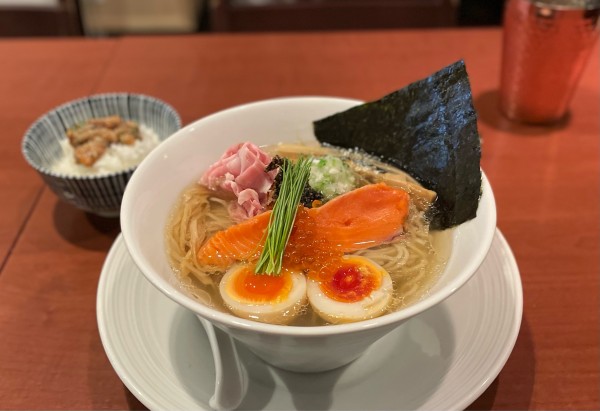 「【限定】冷やしらぁ麺 がごめ昆布水×マスノスケ¥1500」@酒肴場 屯の写真