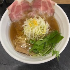 醤油らーめん ピース 本町店の画像