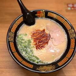 天然とんこつラーメン(タレ2倍・かため) 980円