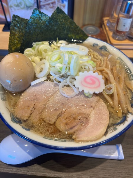 「特製中華そば大盛(1034円)」@舎鈴 熊谷店の写真