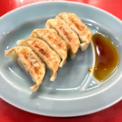 ラーメン餃子付1050円