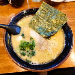 とんこつ醤油ラーメン