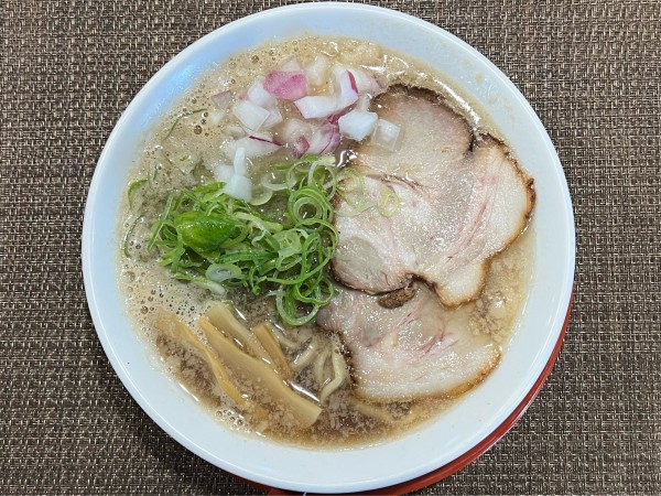 「背脂煮干そば」@らーめん セアブラノ神 壬生本店の写真