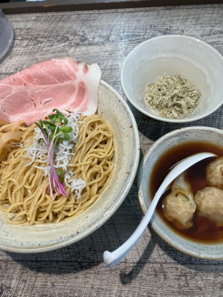 「ワンタンつけそば　大　とろろ昆布」@麺食堂 くにをの写真