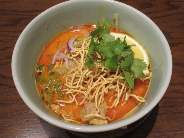 「カオソーイガイ（1,500円）」@アジアンタワン168 立川高島屋店の写真