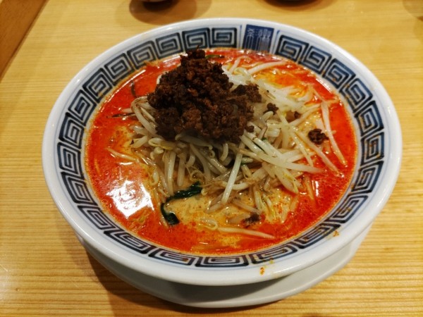 「担々麺中辛+サービスライス」@希須林 赤坂店の写真