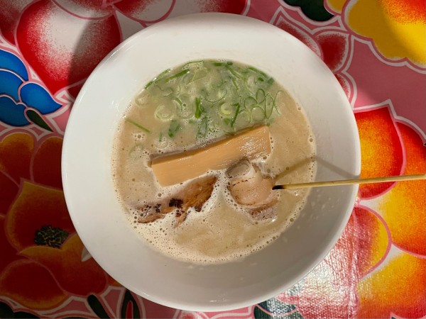 「ぺぺしおパイタン」@ぺぺらーめんの写真