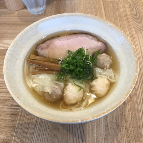「肉と海老ワンタンメン（白）」@DURAMENTEIの写真