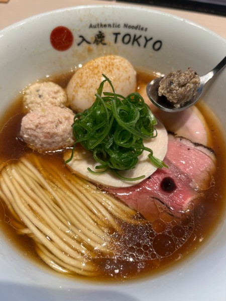 「特製ポルチーニ醤油ラーメン」@入鹿TOKYOの写真