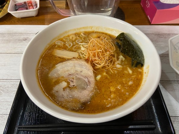 「辛みそラーメン(880円)」@激旨らーめん じぇんとる麺の写真