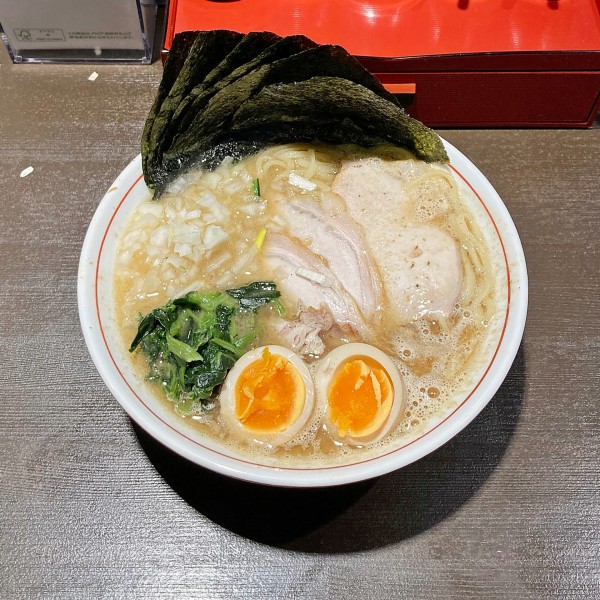 「特選ラーメン」@中華そば 栄の写真