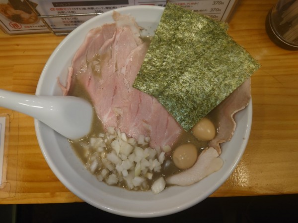 「特製煮干しらーめん」@煮干らーめん 紫乱の写真