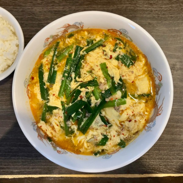 「ニラ松府麺￥850＋半ライス￥0」@松虎亭の写真