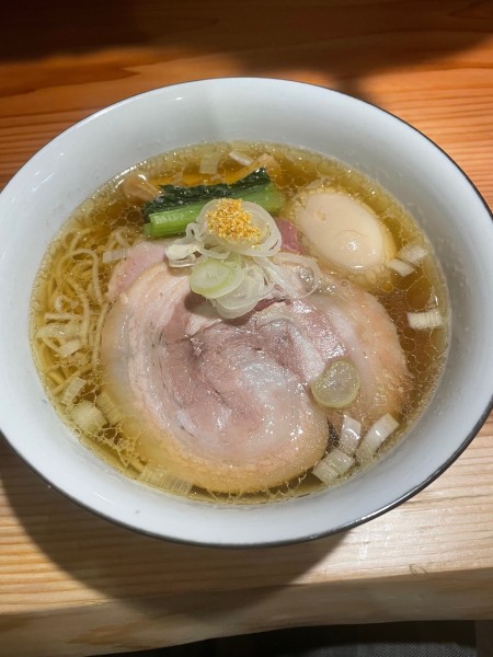 「味玉白醤油ラーメン」@らぁめん鴇の写真