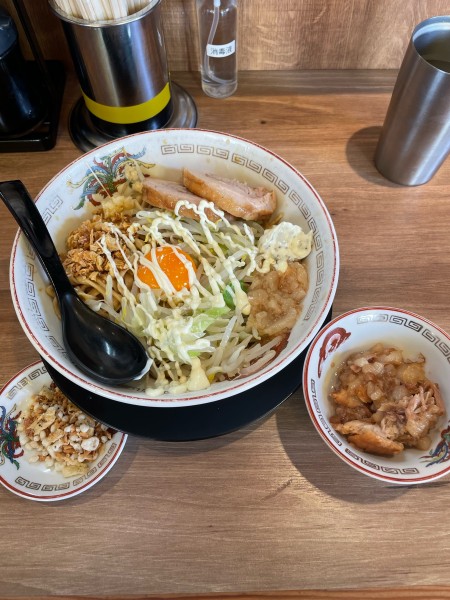 「小汁無し　豚カス脂　カリカリペッパー」@豚山 元住吉店の写真