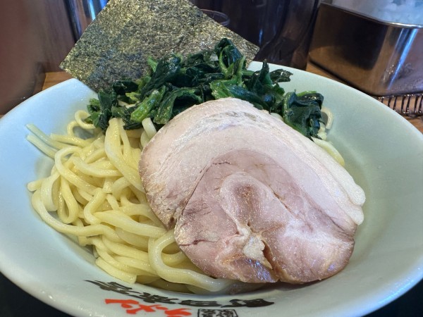 「つけ麺＋ほうれん草増し」@町田商店 藤沢湘南台店の写真