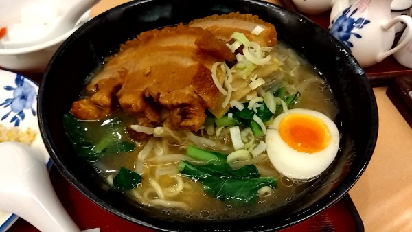 「豚ばら肉たんめん（ランチセット１，１５０円）」@東方飯店の写真