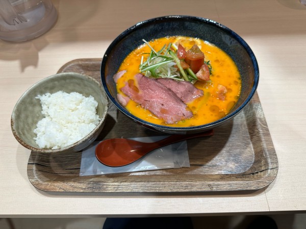 「辛ごまトマト涼麺(並盛・150g)950円」@ラーメン処 そうじゃ屋の写真