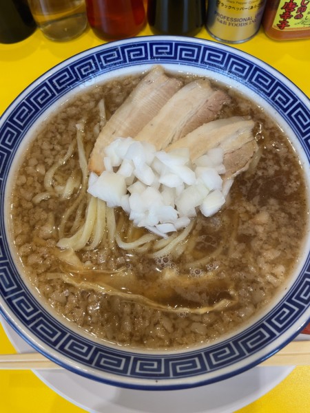 「背脂中華そば（無料大盛）」@新潟発祥 なおじ 足立六町店の写真