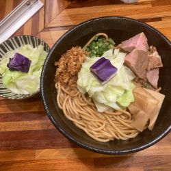 海老油そば　キャベツ増