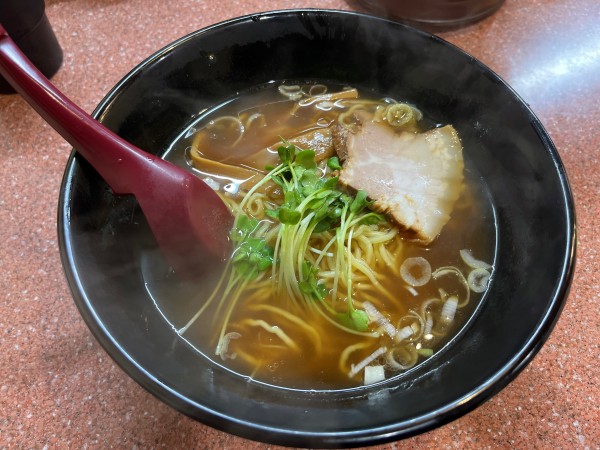 「正油ラーメン　550円」@ラーメン王の写真