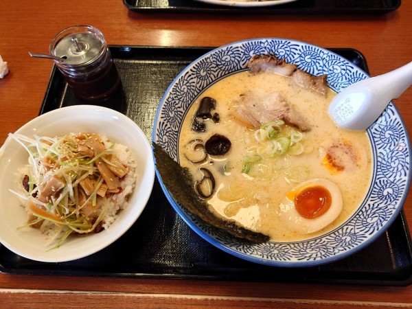 「ぼっけらーめん ネギメンマ丼」@きんしゃい亭 野木店の写真