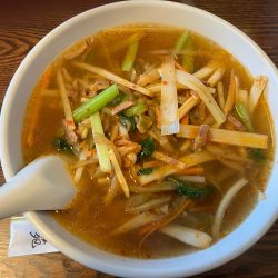 辛いザーサイソバ　880円