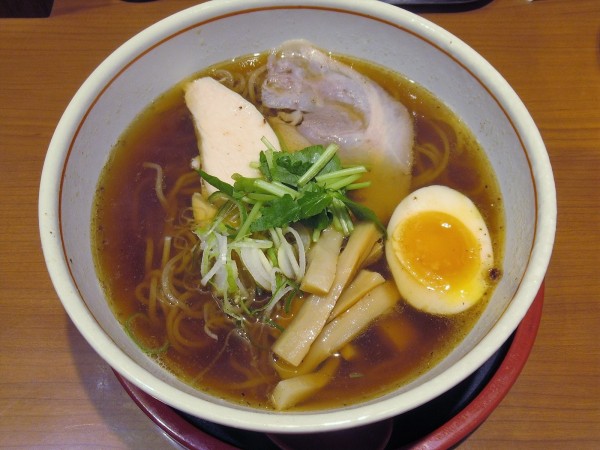 「石臼挽き中華そば（950円）」@富良野 とみ川 東京ラーメンストリート店の写真