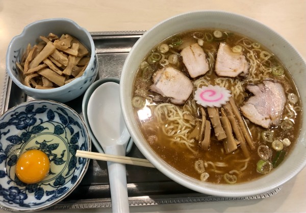 「中華麺 生卵 メンマ 1130+50+210円」@永福町大勝軒の写真