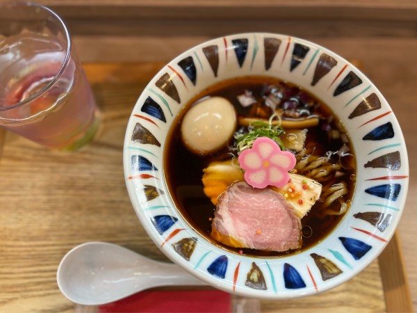 「冷やしえびそば＋味玉+ローストポーク丼」@えびそば 緋彩の写真
