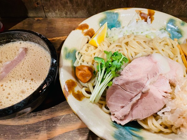 「つけ麺大盛 1,050円 泡 100円  塩煮豚 150円」@西中島 光龍益の写真