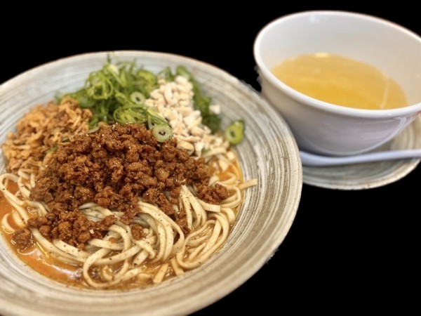 「汁なし坦々麺 1,000円」@会津ばんだいらーめん 伊勢崎店の写真