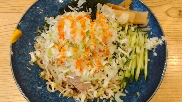 「冷やし中華+わかめ+ネギ」@らーめん 高尾の写真