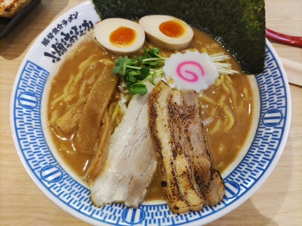 「こぞおまラーメン(大盛り)」@小僧またおまえか。 セブンパーク天美店の写真