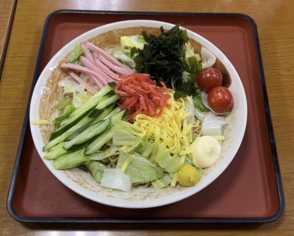 「冷やし中華 大盛り」@山田うどん さつきが丘店の写真