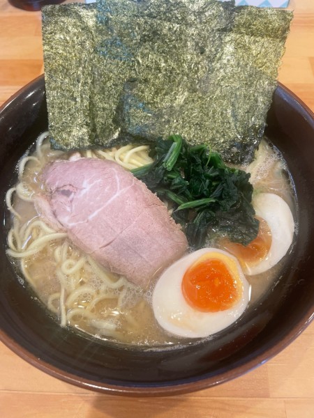 「味玉ラーメン大」@横浜ラーメン 北村家の写真