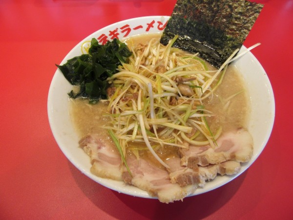 「ネギチャーシューメン３枚（１１００円）」@柏ネギラーメン 柏本店の写真