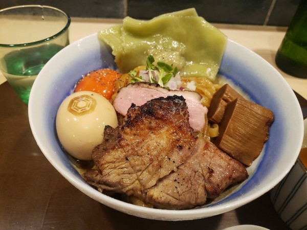 「特製あぶらそば こってり鶏油」@手打麺祭 かめ囲の写真