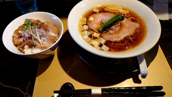 「丸鶏醤油」@麺屋 日出次 焼津店の写真
