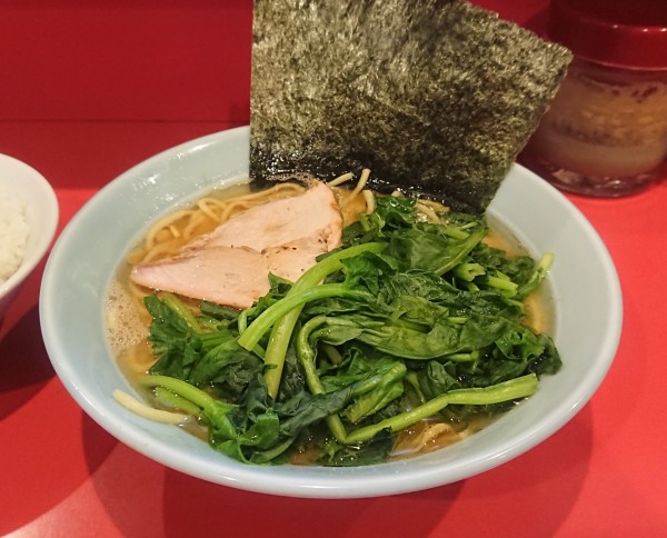 「ラーメン　麺固め　濃いめ　油多め」@横浜家系ラーメン 黄金家の写真