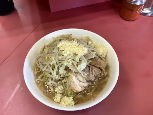「小ラーメン野菜少なめ、にんにく多め」@ラーメン二郎 ひばりヶ丘駅前店の写真