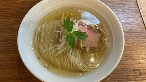 「白醤油中華」@中華そば 心の写真