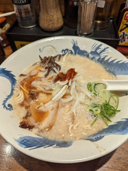 「とんこつこく味」@龍の家 板橋大山店の写真