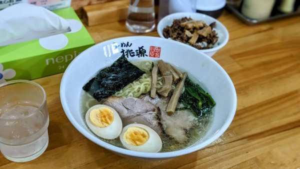 「しお＋ミニチャーシューメンマ丼（900円＋170円）」@らーめん 桃源の写真