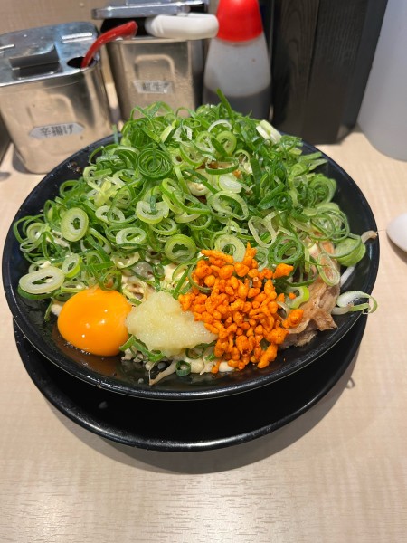 「まぜそばネギだく」@替玉千里眼 志木店の写真