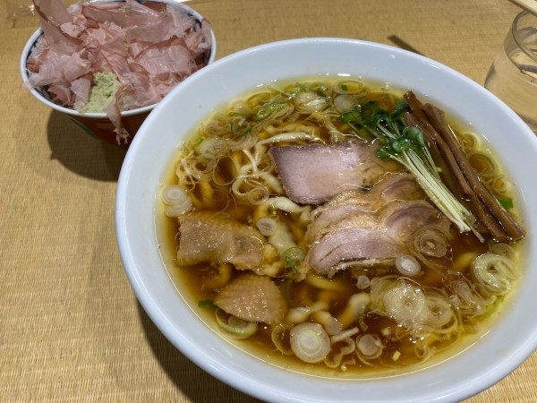 「親鶏中華そば 本わさび小丼」@手打 親鶏中華そば 綾川の写真